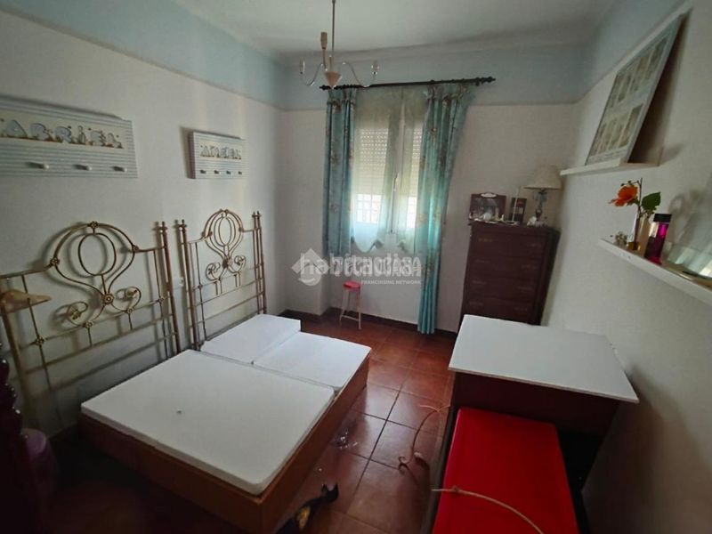 Foto 48a40d89-5bb5-4144-8f69-3df17cf46e3e. Casa aparellada a Mengíbar