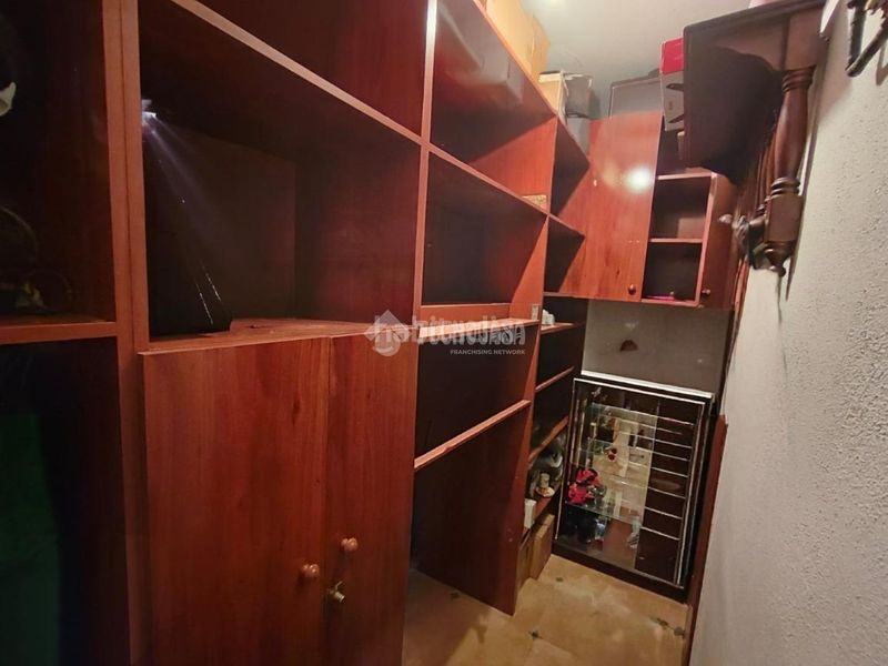 Foto a76e273d-73a7-43ff-8382-ffd1d4d22fc5. Casa aparellada a Mengíbar