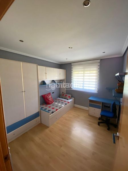 Foto 861ea00c-7e4b-43f1-9cbe-f7bedd98df0e. Pis a Linarejos Linares
