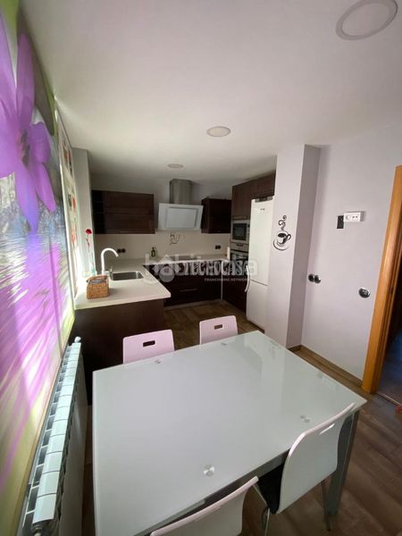 Foto d1ca9e27-3f86-412b-a35a-522fb5ac2d21. Pis a Linarejos Linares