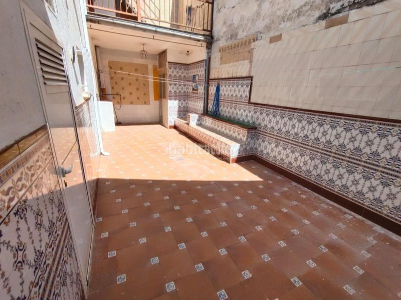 Foto 888e4fe6-b1de-4325-b39f-ab6dd4bfdcec. Casa aparellada amb aparcament a Mengíbar