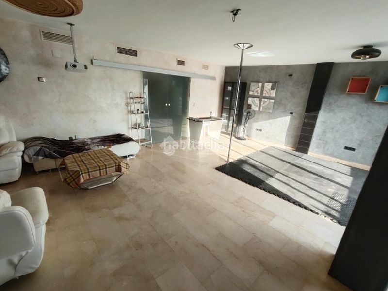 Foto b6b0083b-9e78-4bd8-9016-92190db94ab8. Piso  en venta en Mengíbar