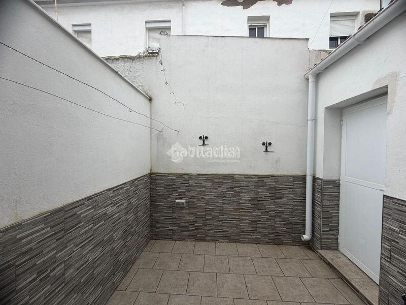 Foto 1749db20-39d1-4e96-995d-0ce96b967c43. Casa aparellada amb calefacció a Mengíbar