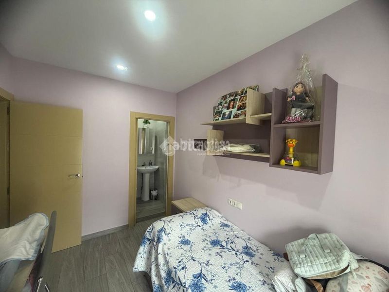Foto a916cea4-dd3d-49e2-a243-9a6061ef5eeb. Casa aparellada amb calefacció a Mengíbar