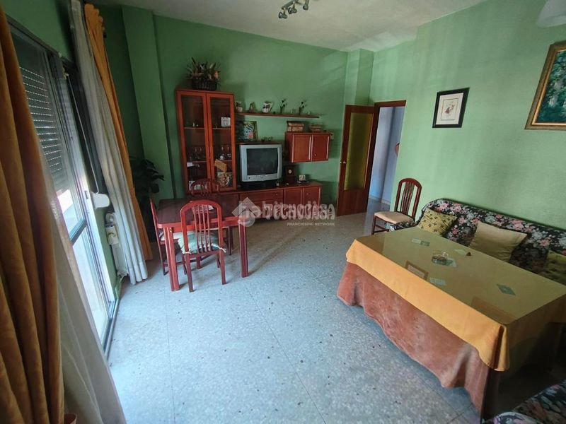 Foto c6beb850-a35b-4fc3-8f3c-efb5d14977a1. Pis a Mengíbar