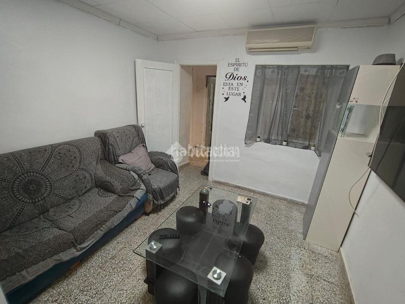 Foto aa6932c5-2781-47d6-b472-bc021bbb6806. Casa aparellada amb aparcament a Espeluy