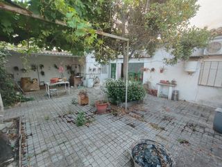 Casa aparellada a Villatorres. Casa en venta en villatorres