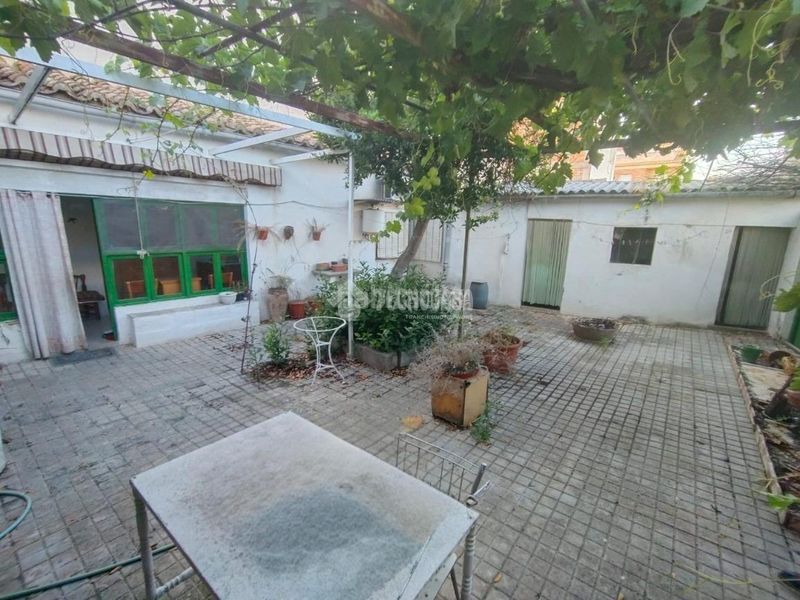 Foto b58c8c65-28fc-4710-a03f-7de21c520a6a. Towny house in Villatorres