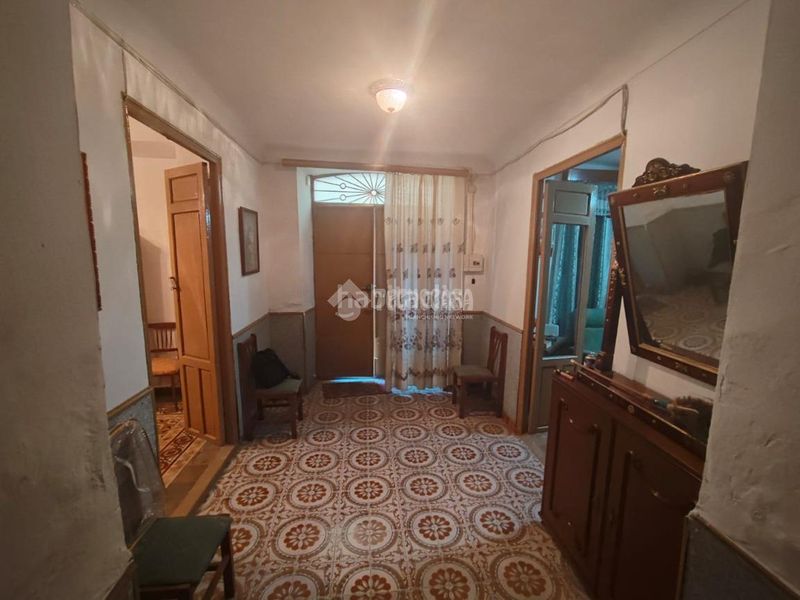Foto bbff50f1-0cb9-4fa6-9de8-9d243cf04990. Towny house in Villatorres
