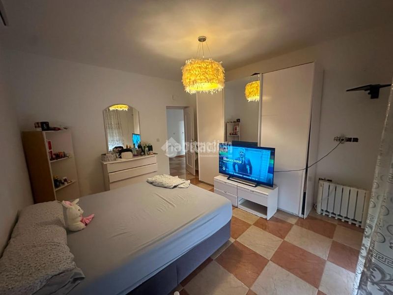 Foto 89228ec0-8fd2-4256-8b54-ce336462e07f. Casa aparellada a Mengíbar