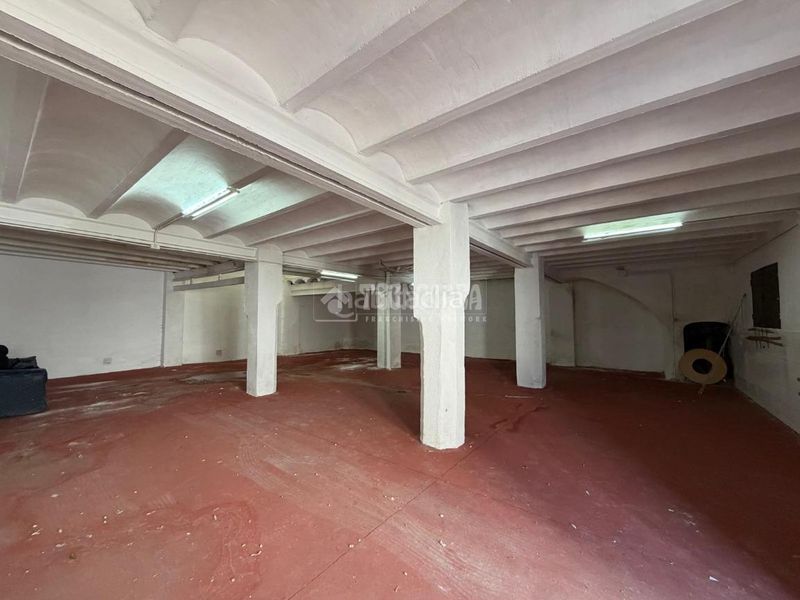 Foto e0f65fc2-6e69-4d16-9295-842fb4eca242. Aparcament cotxe a Mengíbar
