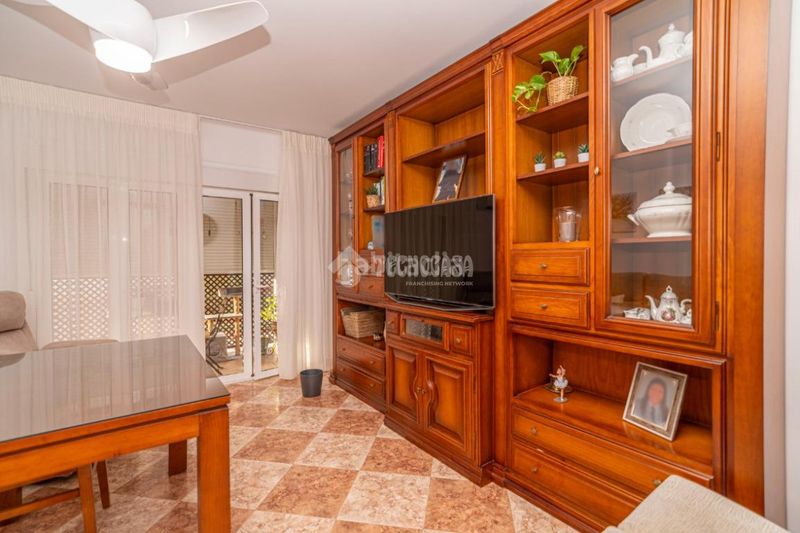 Foto 0f07aef0-664e-498b-b34e-738e4d8bfc67. Pis a Arrayanes Linares