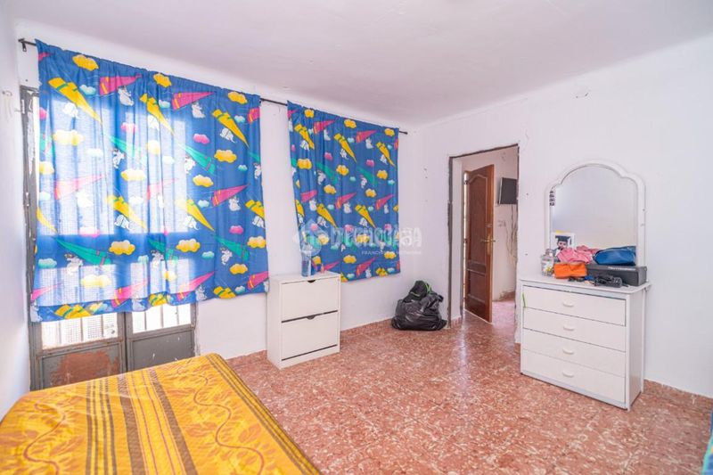 Foto b50beda8-7b9f-4681-a738-2167bbd76cce. Towny house with heating in La Zarzuela - San José - Belén Linares
