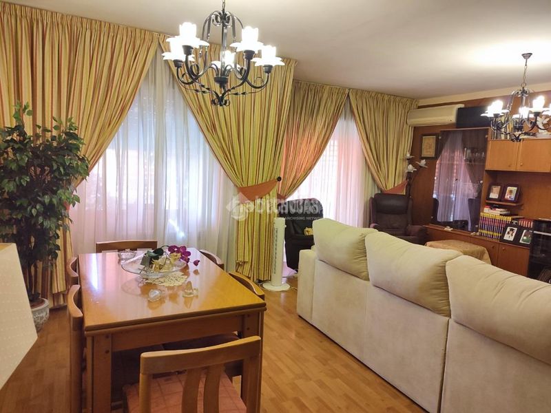 Foto 78a445d1-059a-45b6-91b2-dd0994376de9. Piso  en venta en Centro ciudad Linares