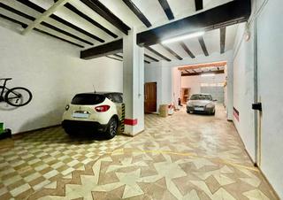 Casa adossada a Xàtiva. Encantadora casa adosada con gran potencial para renovar en xati
