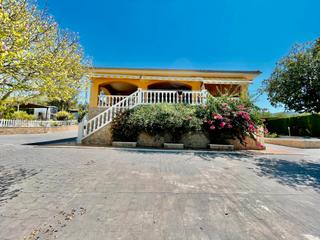 Xalet a Benillup. Casa independiente en venta en benillup