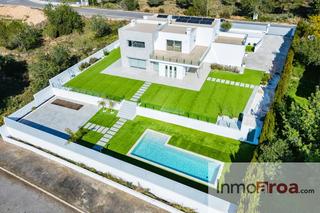 Casa a Borriol. Vivienda de reciente construccin en  la coma