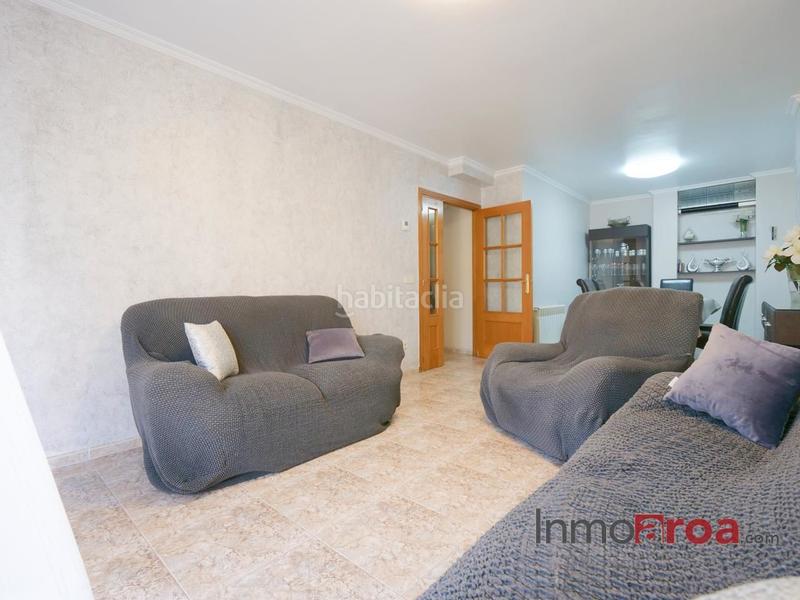 Foto 0f7470d7-66ff-4688-86ad-52ae029829a2. Casa adossada amb calefacció aparcament a Centro Bétera