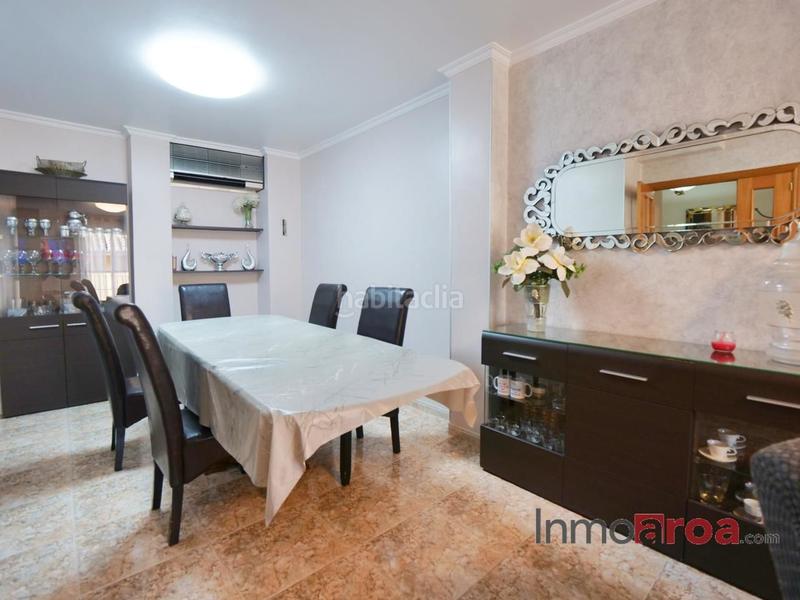 Foto 50b37bc7-63b9-41e0-8ca3-015ac308c4f5. Casa adossada amb calefacció aparcament a Centro Bétera