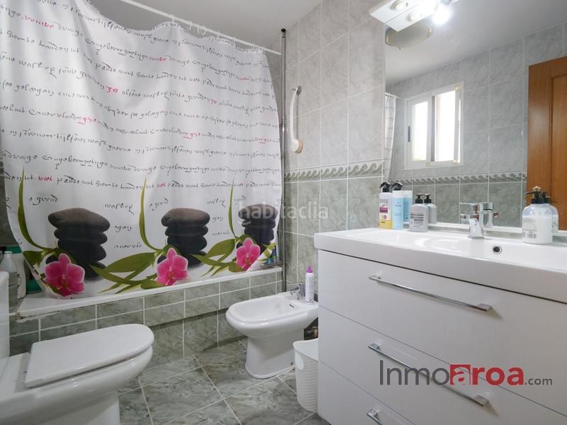 Foto 99c36c8b-edfe-4003-83bd-3d963e8dd5b5. Casa adossada amb calefacció aparcament a Centro Bétera