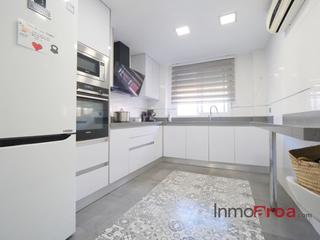 Semi detached house  Carrer caruana