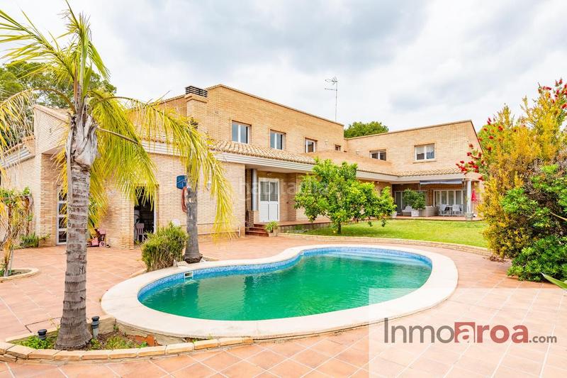 Foto af82ddc8-5fe9-4280-b058-1bb9912e7b46. Haus mit parking pool in La Cañada Paterna