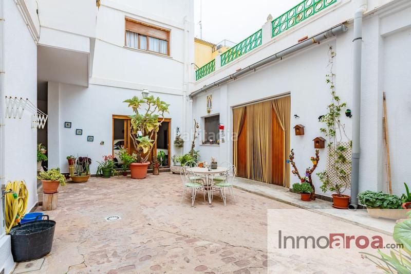 Foto d6e3dd49-b403-42f9-8c66-48c39b96539b. Casa preciosa casa de pueblo en betera!! en Centro Bétera