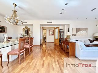 Rent Flat  De l'oest. Piso en mercado central valencia