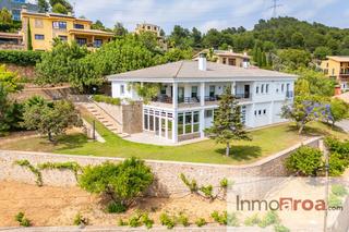Maison à Borriol. Chalet en urbanización la coma