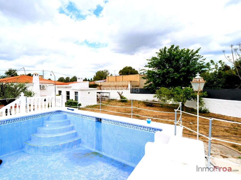 Foto 8ee6aa23-59bb-465a-9379-66337dd44071. Maison avec piscine dans Los Pinares-La Masia Bétera