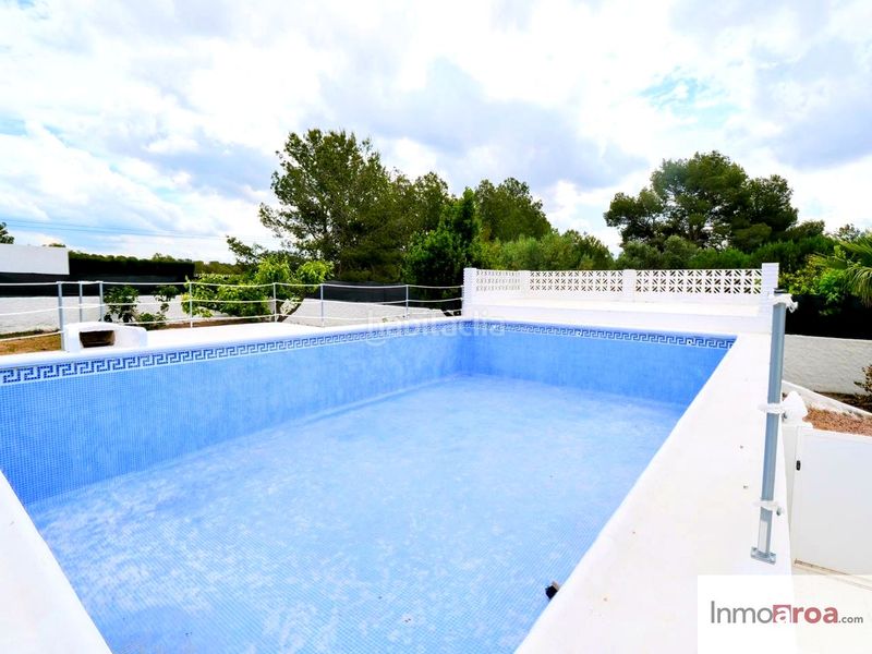 Foto e73453fa-d45d-4a0a-a6a0-f625c09c1f08. Maison avec piscine dans Los Pinares-La Masia Bétera