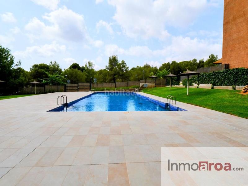 Foto 3f8d5b75-9932-4248-beb5-1e94f9ba5d2c. Alquiler piso se alquila piso en zona nueva de santa barbara!! en Valencia
