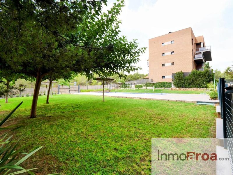 Foto 6e26ff4e-c9eb-4fab-8503-3fb417ba95f6. Rent flat with parking pool in Massarojos Valencia