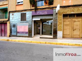 Local commercial  Carrer vilamarxant. Se vende local comercial!