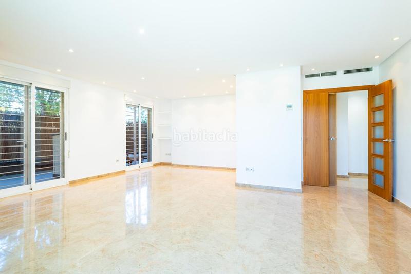 Foto 83682fa7-f5d1-459b-9450-50f04fd1a4f4. Rent ground floor with heating parking pool in Valterna Paterna