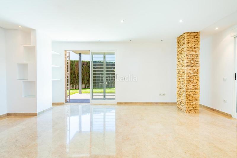 Foto ad38baf4-8ddd-40b2-b138-ed9cbfc95d70. Rent ground floor with heating parking pool in Valterna Paterna