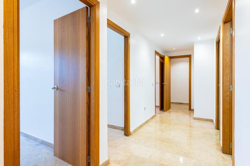 Foto c9323fd8-c4f8-4e98-9dec-18914658f53b. Rent ground floor with heating parking pool in Valterna Paterna