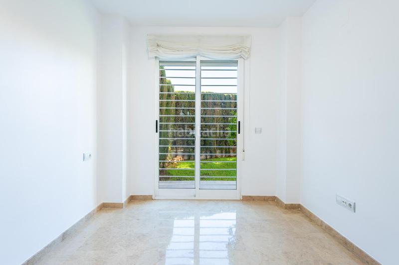 Foto ec935d8b-070a-4ebe-bb0e-b93a9e51f40e. Rent ground floor with heating parking pool in Valterna Paterna