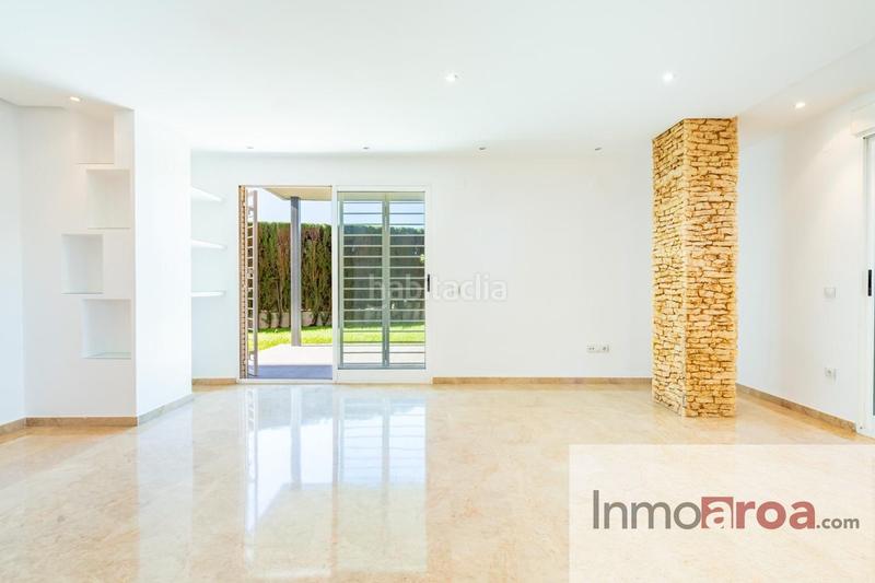 Foto 564bc1eb-202e-40b5-be71-add5c3e6c743. Location rez-de-chaussée avec chauffage parking piscine dans Paterna