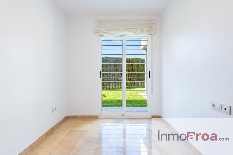 Foto 693f0b06-a2ce-4664-9508-62b9d555a5fa. Location rez-de-chaussée avec chauffage parking piscine dans Paterna