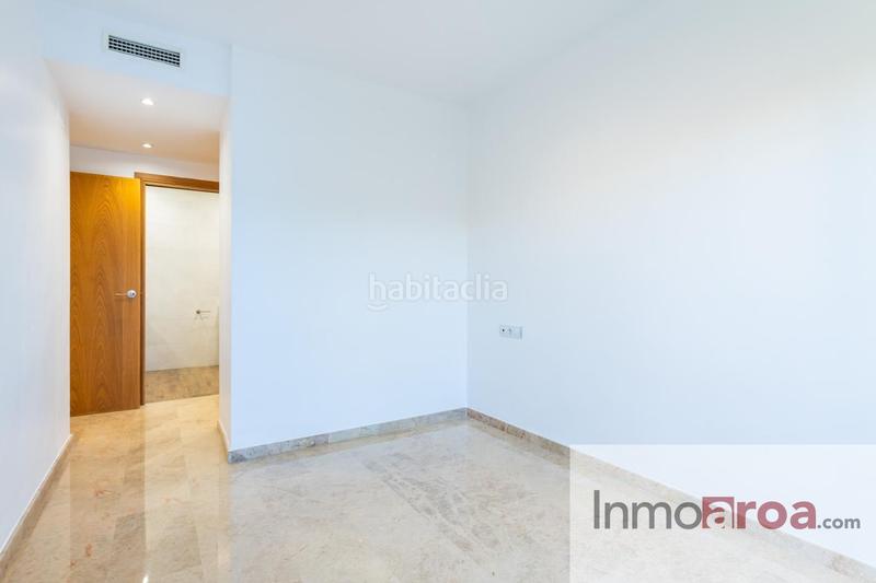 Foto af3f3b12-65d3-420c-8785-43cc3b1357a3. Location rez-de-chaussée avec chauffage parking piscine dans Paterna