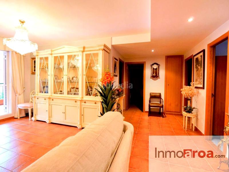 Foto eb3d8d0d-e4c4-446b-a16f-d1a42a3ff395. Flat with parking pool in Casco Urbano Náquera