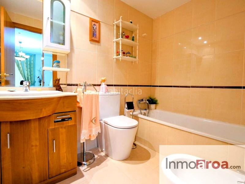 Foto f35feab2-7d71-4269-9a11-44a72df0a1d2. Flat with parking pool in Casco Urbano Náquera