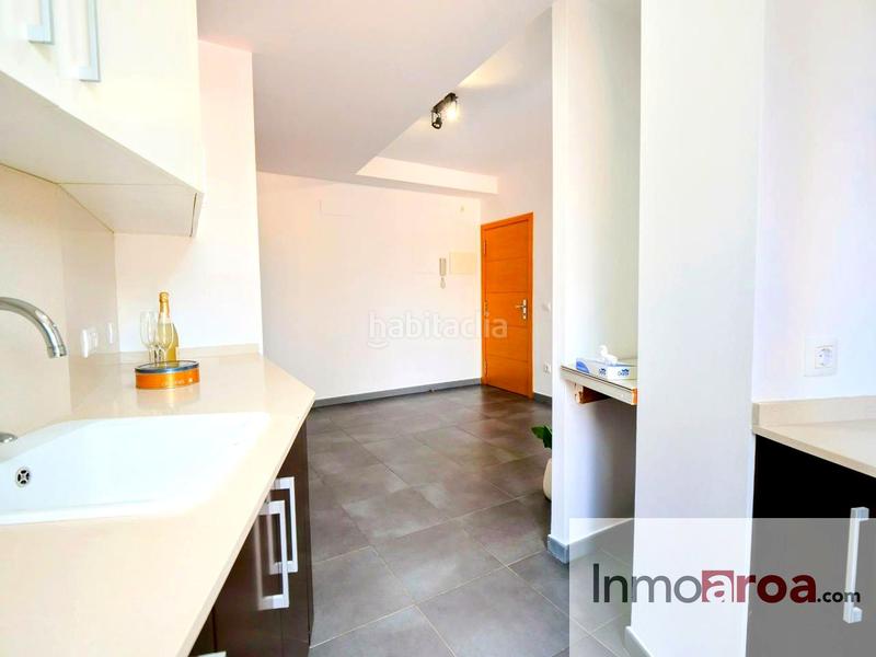 Foto 27bd870f-9bfa-4fb7-bff0-e1966c1f299d. Alquiler estudio se alquila precioso aticoestudio!! en Náquera