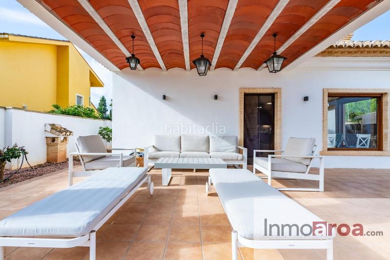 Foto b11ea777-71d6-47b9-adfc-ca09a9b21255. House with heating pool in Los Pinares-La Masia Bétera