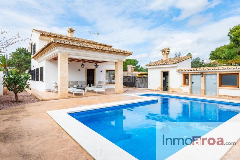 Foto fb4f134f-99fa-4a9b-9f5e-b6a3e3e64ee8. House with heating pool in Los Pinares-La Masia Bétera