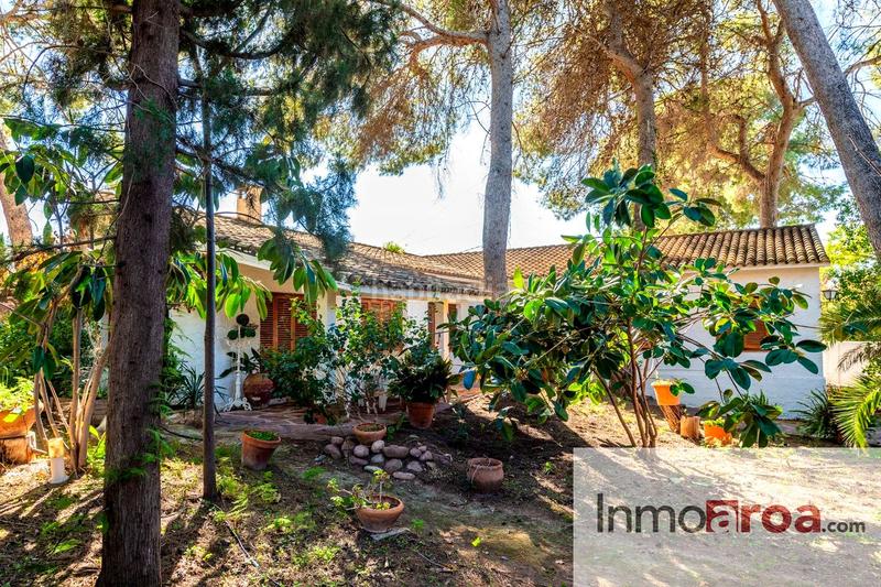 Foto 086d040e-960f-4f78-a0fb-b7ba76641de7. Casa oportunidad chalet en betera!! en Centro Bétera