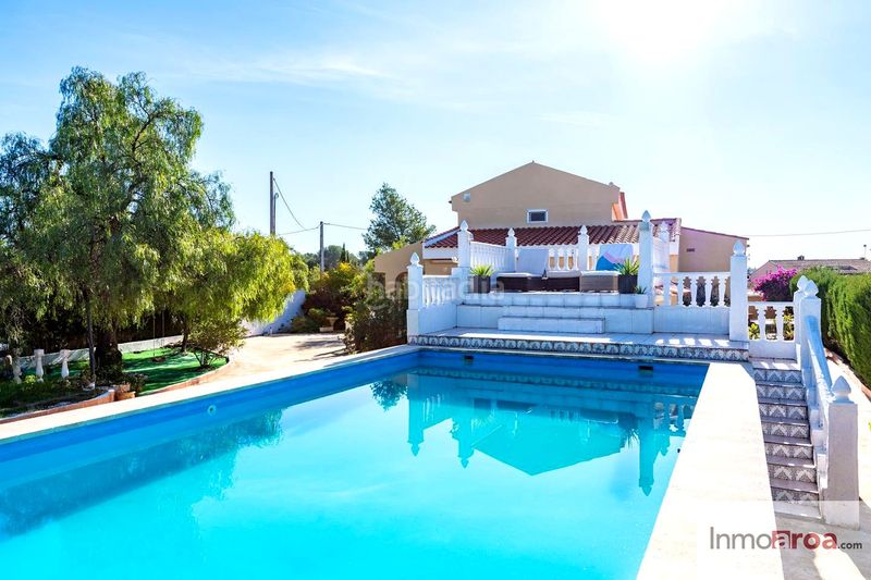 Foto 1416be6e-deb8-4830-b204-451d500c32a8. Casa amb calefacció piscina a Los Pinares-La Masia Bétera
