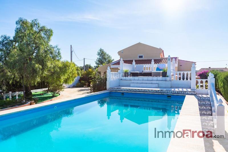 Foto 420ca73c-3e7d-4608-9a25-18c26caa6685. Casa con piscina in Los Pinares-La Masia Bétera