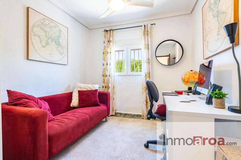 Foto a78019d2-7b79-450c-91da-e5f5de39d21b. Casa con piscina in Los Pinares-La Masia Bétera